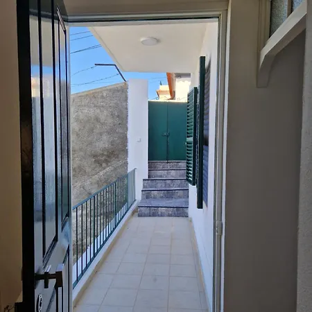 Renovado E Luminoso A Poucos Minutos Do Centro * 푼샬