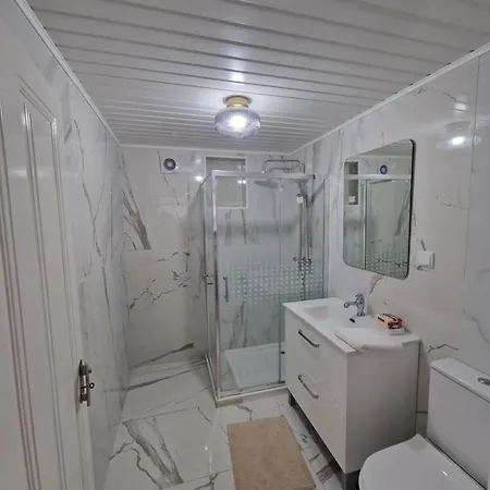 Renovado E Luminoso A Poucos Minutos Do Centro Apartman