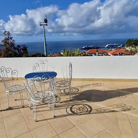 Renovado E Luminoso A Poucos Minutos Do Centro Фуншал