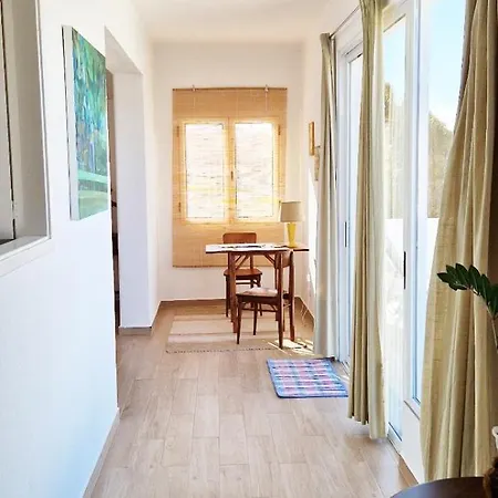 Renovado E Luminoso A Poucos Minutos Do Centro