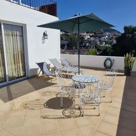 Renovado E Luminoso A Poucos Minutos Do Centro